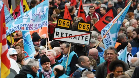 Getty Images French strike action involving ATCs