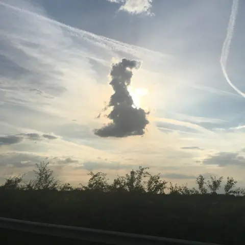 Golcar Matt/WeatherWatchers Cloud which looks like a map of the UK