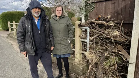 ANDREW TURNER/BBC Lynn and Hans Shortt