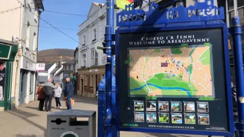 Welcome to Abergavenny sign