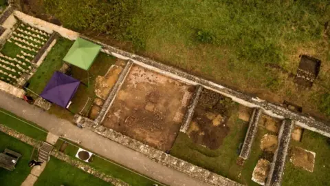 NATIONAL TRUST/PA Roman Villa- aerial shot