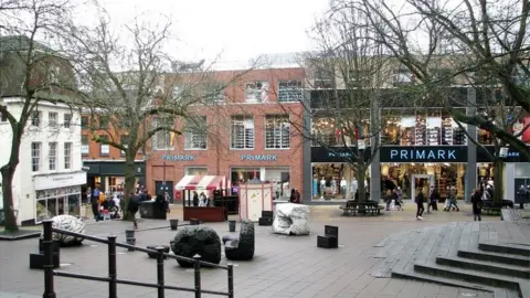 Evelyn Simak/Geograph Hay Hill, Norwich