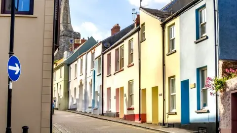 Getty Images A street in Tenby, Pembrokeshire