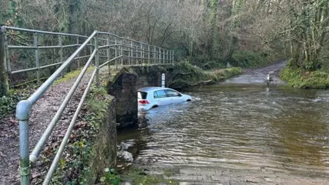 Mid and West Wales Fire Service  Flood