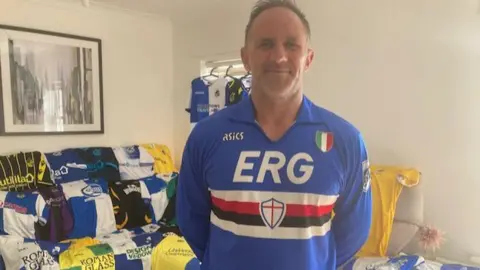 Lee Morgan The valuable 1991 Sampdoria home shirt