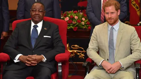 DOMINIC LIPINSKI / POOL the Duke of Sussex (R) meets with Malawi's President Arthur Peter Mutharika (L) at the State House in Lilongwe, Malawi, 29 September 2019.