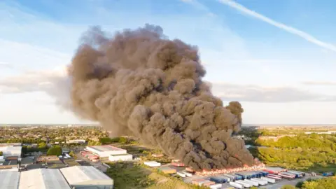 Terry-Harris.com The fire