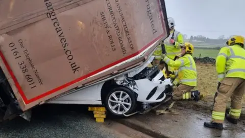 @DerbyshireRPU Crash scene