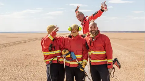 BLOODHOUND LSR/CHARLIE SPERRING Celebration