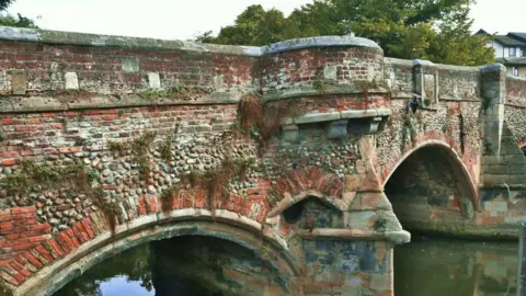 Fred Dustin Bishop Bridge