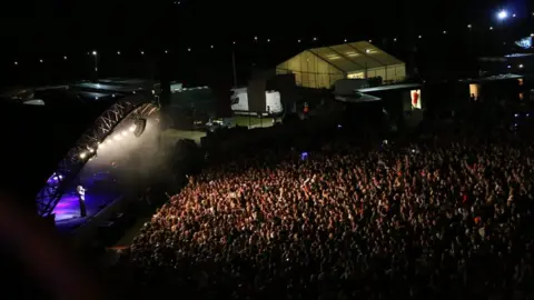 Gareth Lloyd/BBC The Standon Calling festival crowd at the main stage