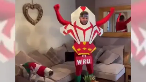 Lee Llewellyn Lee Llewellyn