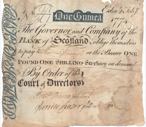 Jonathan Callaway/Dave Murphy The first note with two colours from 1774 – a Bank of Scotland 1 Guinea