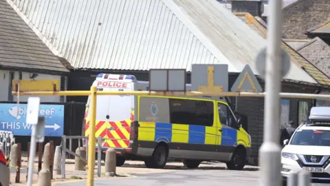 Eddie Mitchell Police at scene