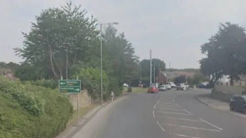 Google B6128 Wakefield Road near Horbury