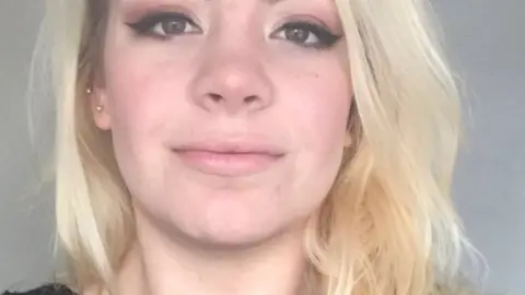 Beth Evans Uni student