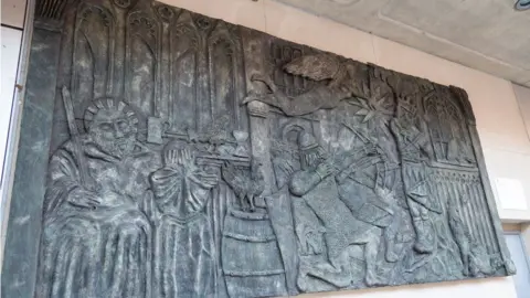 Phil Morley The 3d mural depicts the story of St Edmunds
