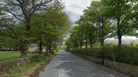 Google Storthes Hall Lane, Kirkburton