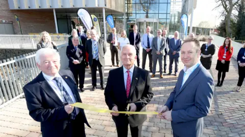 BBC Glen Sanderson cuts the ribbon for Morpeth's new leisure centre