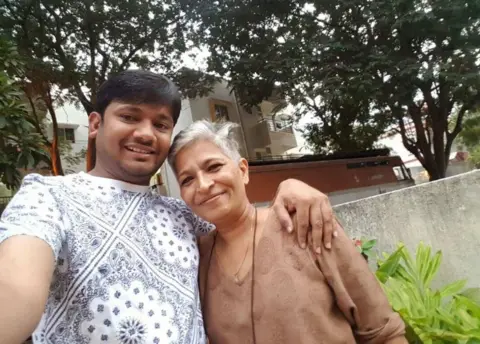 facebook Gauri Lankesh with Kanaiya Kumar