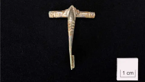 Wessex Archaeology Roman brooch