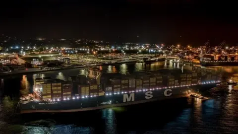 JW Shipping Photography MSC Loreto at Felixstowe