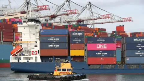 PA Media Container ship