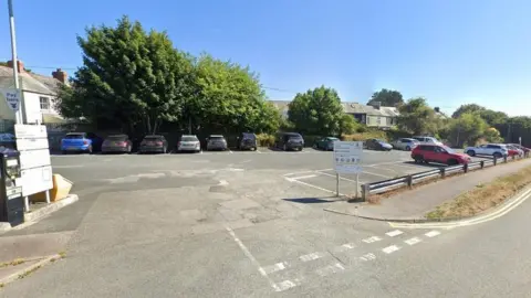 Google Rapsons car park