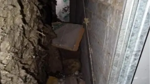 Alex Dickin Cavity space between walls