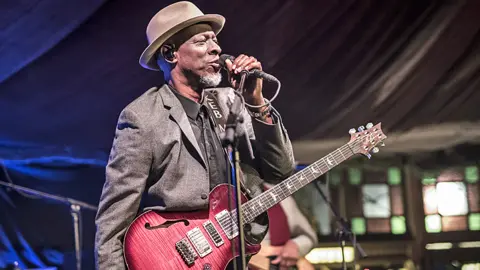 Martin McKeown Keb Mo