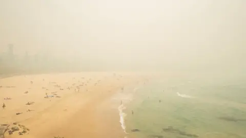 Getty Images Bondi Beach obscured by a thick layer of smoke