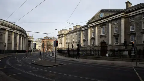 REUTERS/Clodagh Kilcoyne Trinity College front entrance