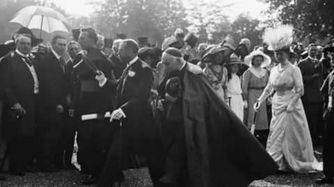 Getty Images King George V and Queen Mary in Maynooth, Co Kildare during a visit to Ireland in July 1911