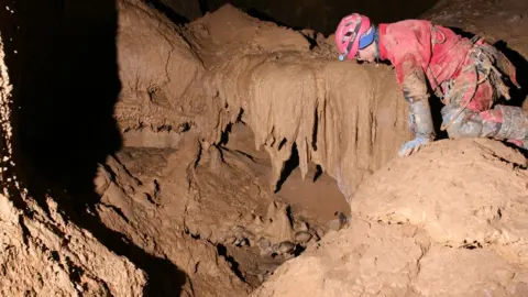 Eckart Herrmann Rob Watson caving in Australia