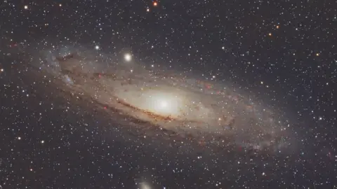Ian Phillips M31 Andromeda galaxy our nearest galactic neighbour at 2.5 million lights away