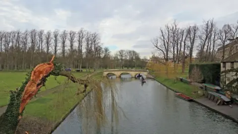 Geograph/John Sutton Garrett Hostel Lane