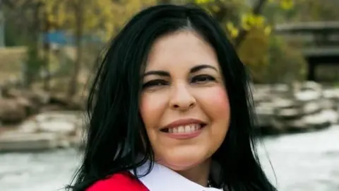 Naomi Narvaiz Naomi Narvaiz