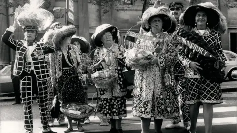 Keystone Press/Alamy Stock Photo The Pearlies Harvest Festival at St. Martins-in-the-fields 1969