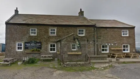 Tan Hill Inn general view of pub