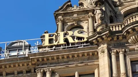 Edinburgh Rope Access Jenners sign