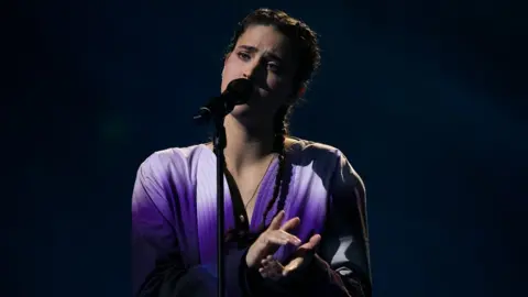 Corinne Cumming / ESC Maro