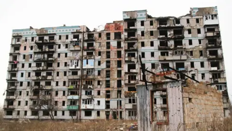 Getty Images Damaged building, Donetsk airport