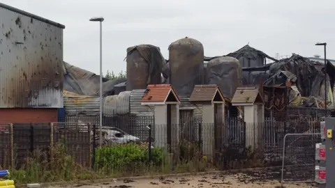 @FPhotographer05 Scorched cylinders