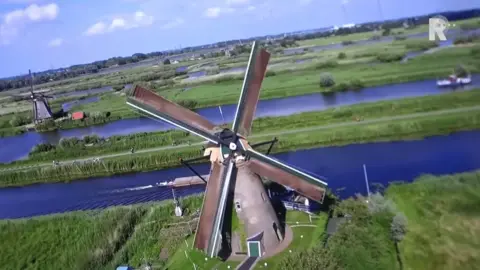 RTV Rijnmond Kinderdijk windmills, Netherlands
