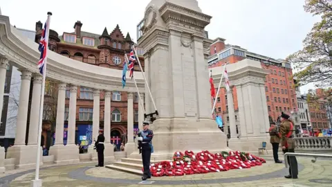 Pacemaker Belfast cenotaph