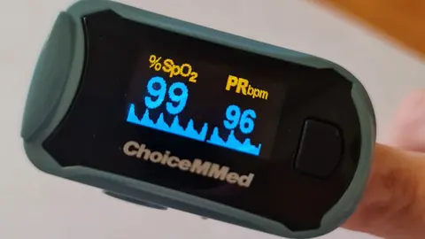 University Hospitals of Leicester Trust Oximeter