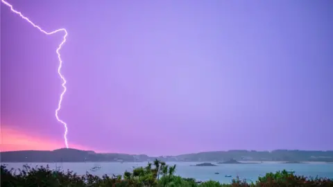 Gareth Tibbs, Above & Below Imagery Lightning above Bryher