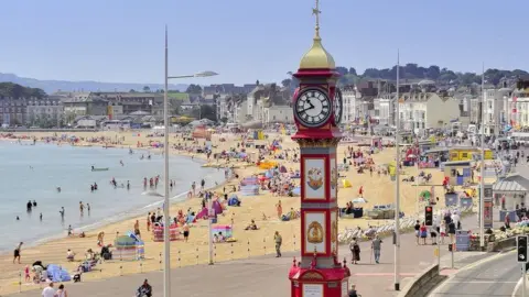 WEYMOUTH TOWN COUNCIL Weymouth beach