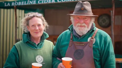 Daisybeck Studios\C5 SARAH & RICHARD MATLOCK