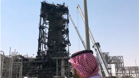 Damaged superstructure at Khurais, Saudi Arabia (20 September)